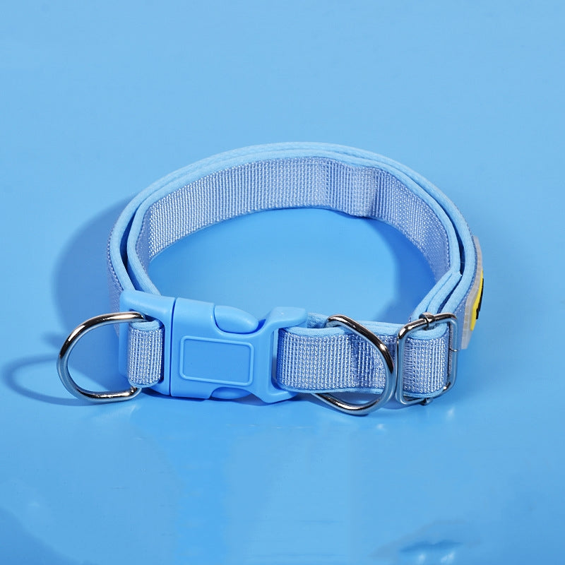 Dog collar for dogs, featuring  breathable design and lime quick-release buckle, ideal for active and playful dogs